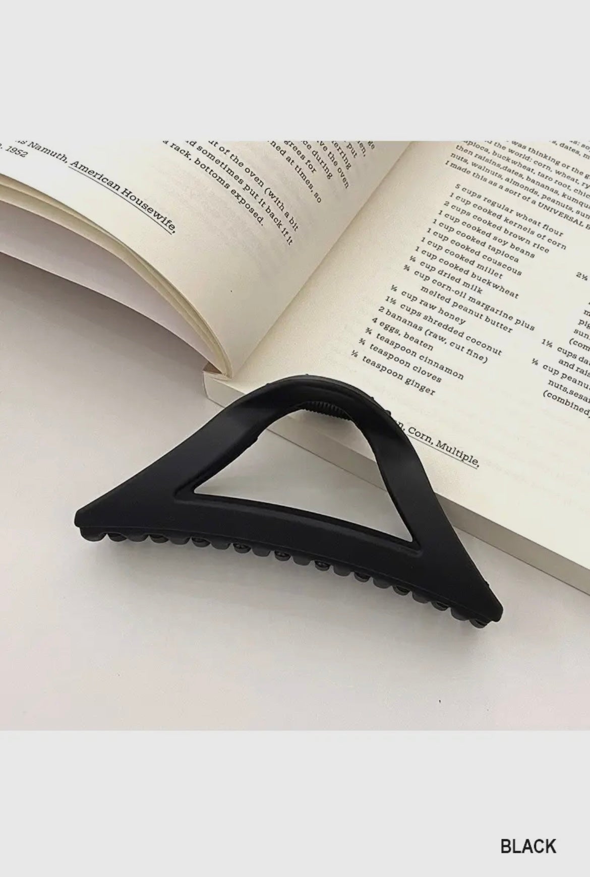 Triangle Claw Clip